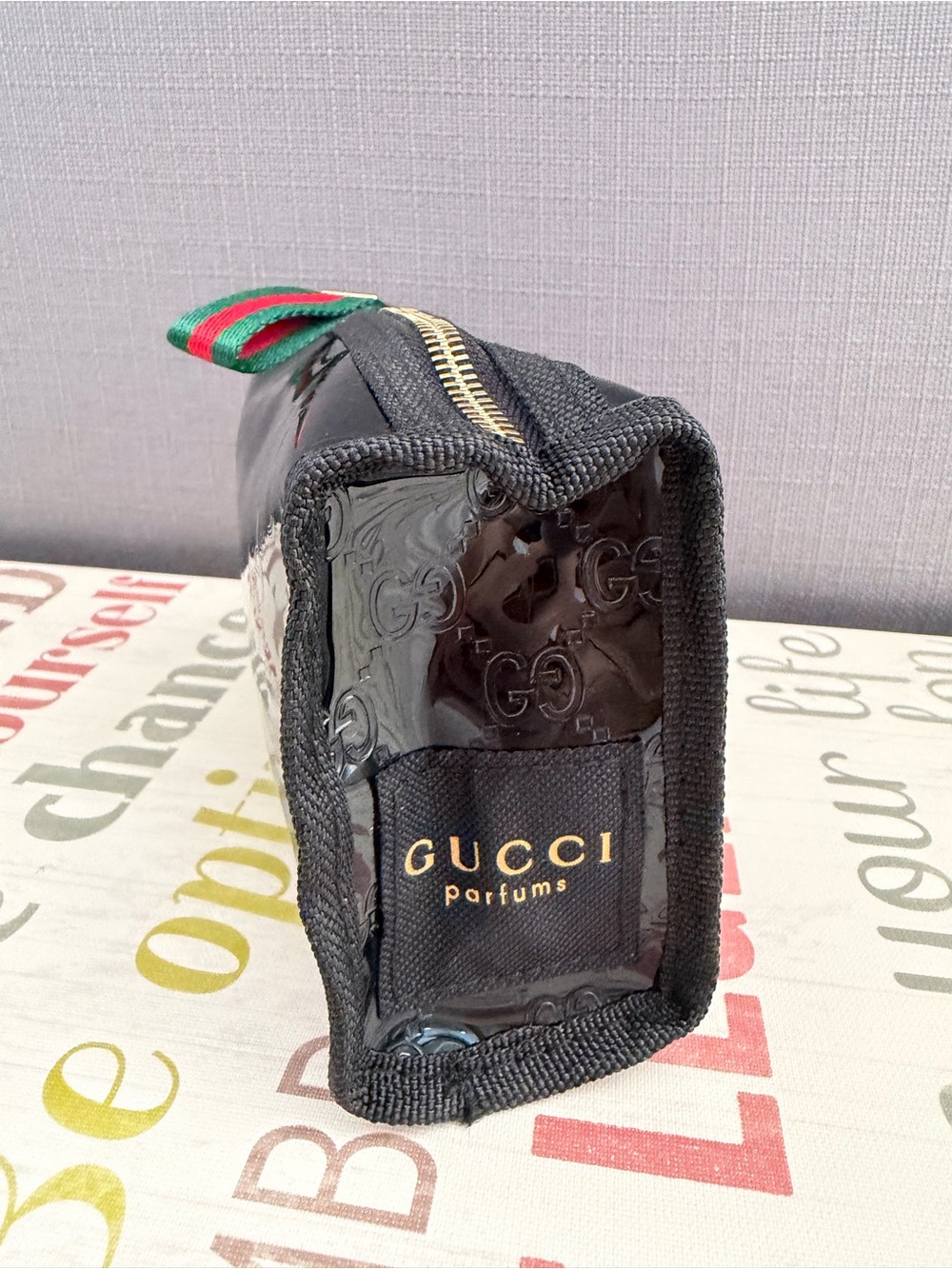 Limited Edition Gucci Black Patent Mini Toiletry Pouch with GG Logo Pattern GWP - Picture 3 of 7